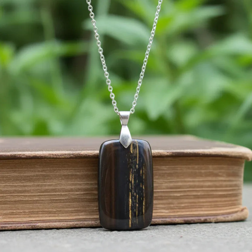 Pendentif en Œil de Fer (PE1095)