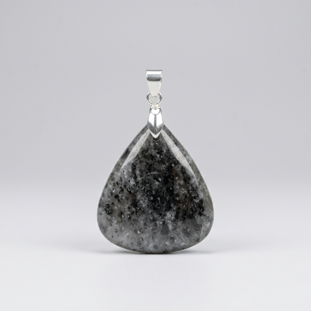 Pendentif en Quartz à Graphite (PE932)