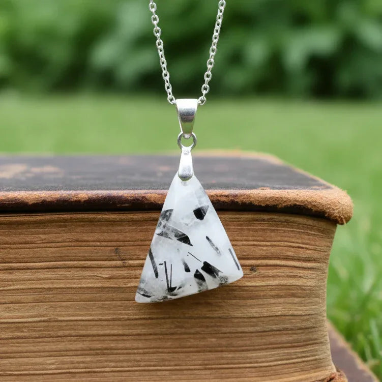 Pendentif en Quartz à Tourmaline noire (PE1996)