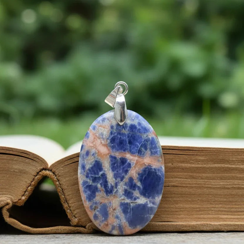 Pendentif en Sodalite et Cancrinite (PE929)