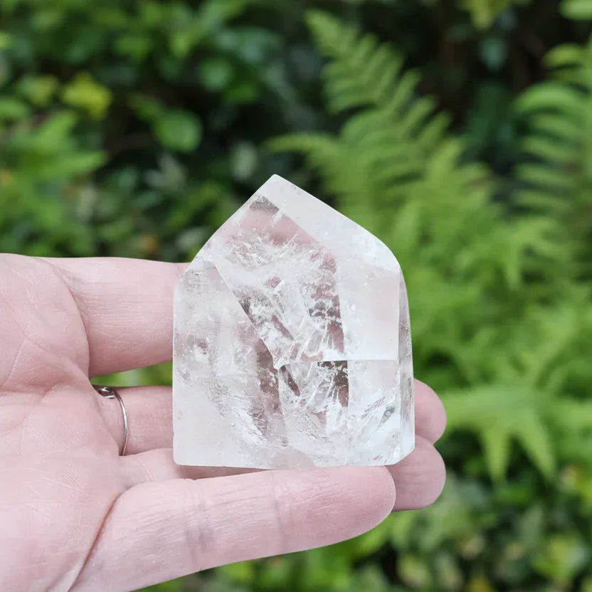 Pointe de Cristal de roche semi polie 118g (PRGFL143-2)