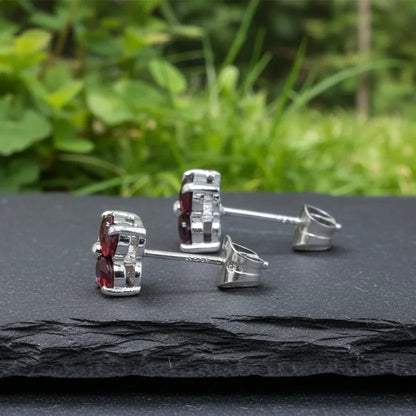 Puces d'oreilles en Grenat (BO195)