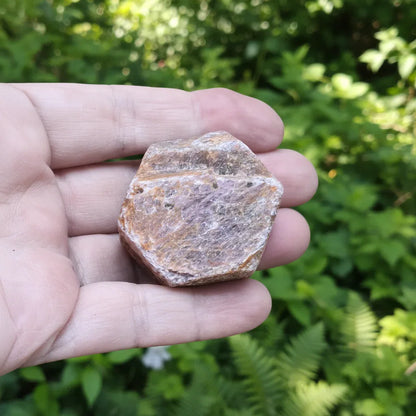 Rubis (Corindon) brut 108g (MB517-2)