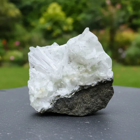 Scolécite, Apophyllite et Basalte brute 251g (MB227)