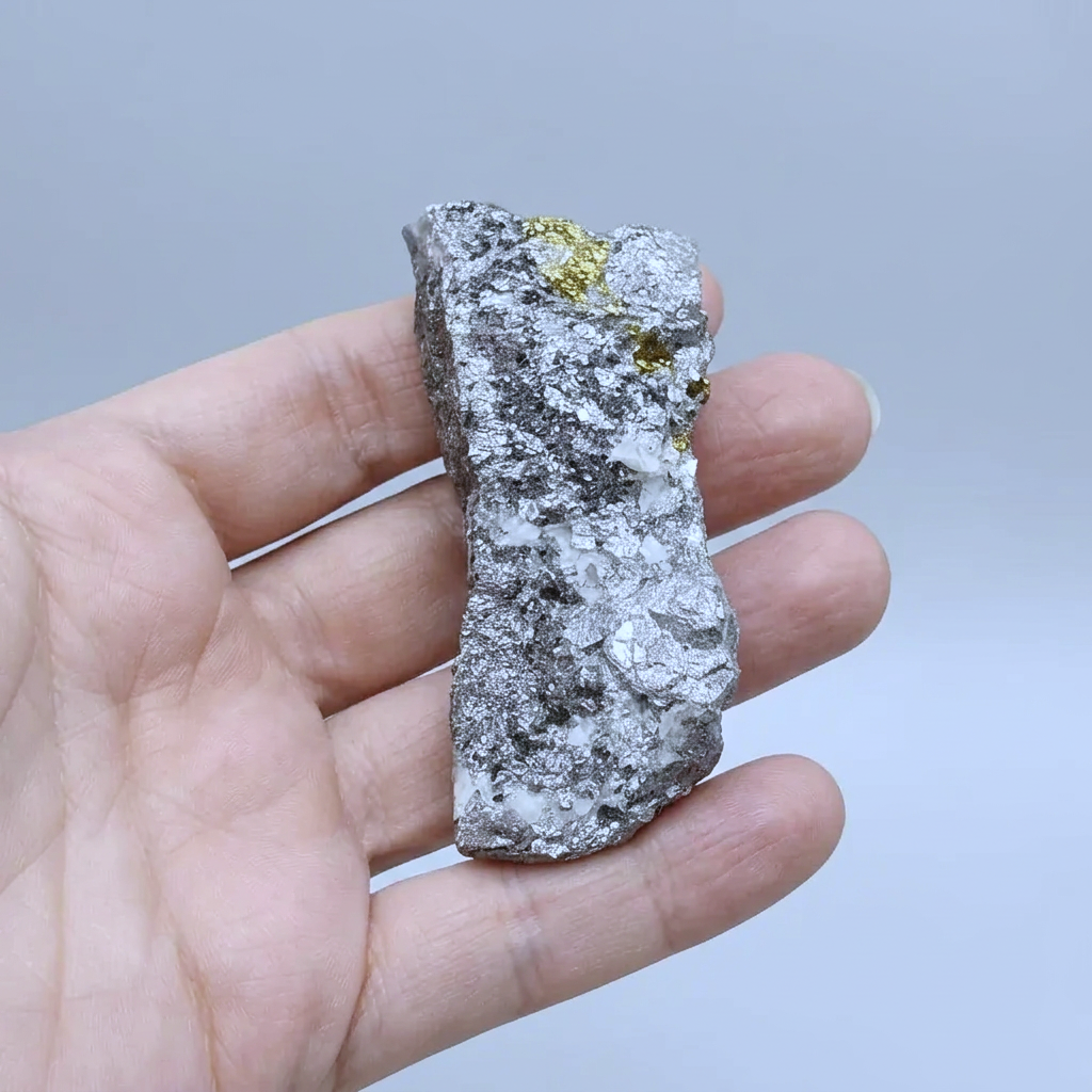 Skuttérudite, Calcite et Chalcopyrite brute 125g (MB189-2)