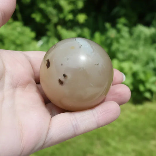 Sphère en Calcédoine 134g (PRGFL669)