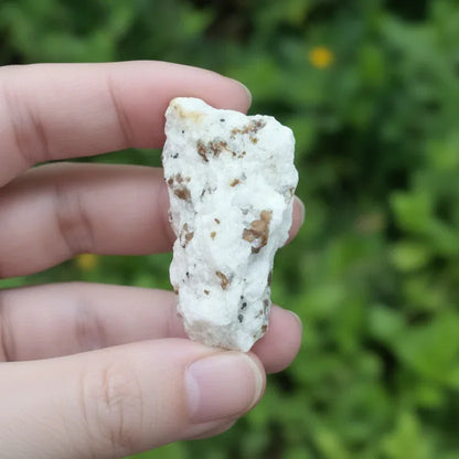 Spinelle noir et Clinohumite sur Calcite brute 34g (MB378-2)