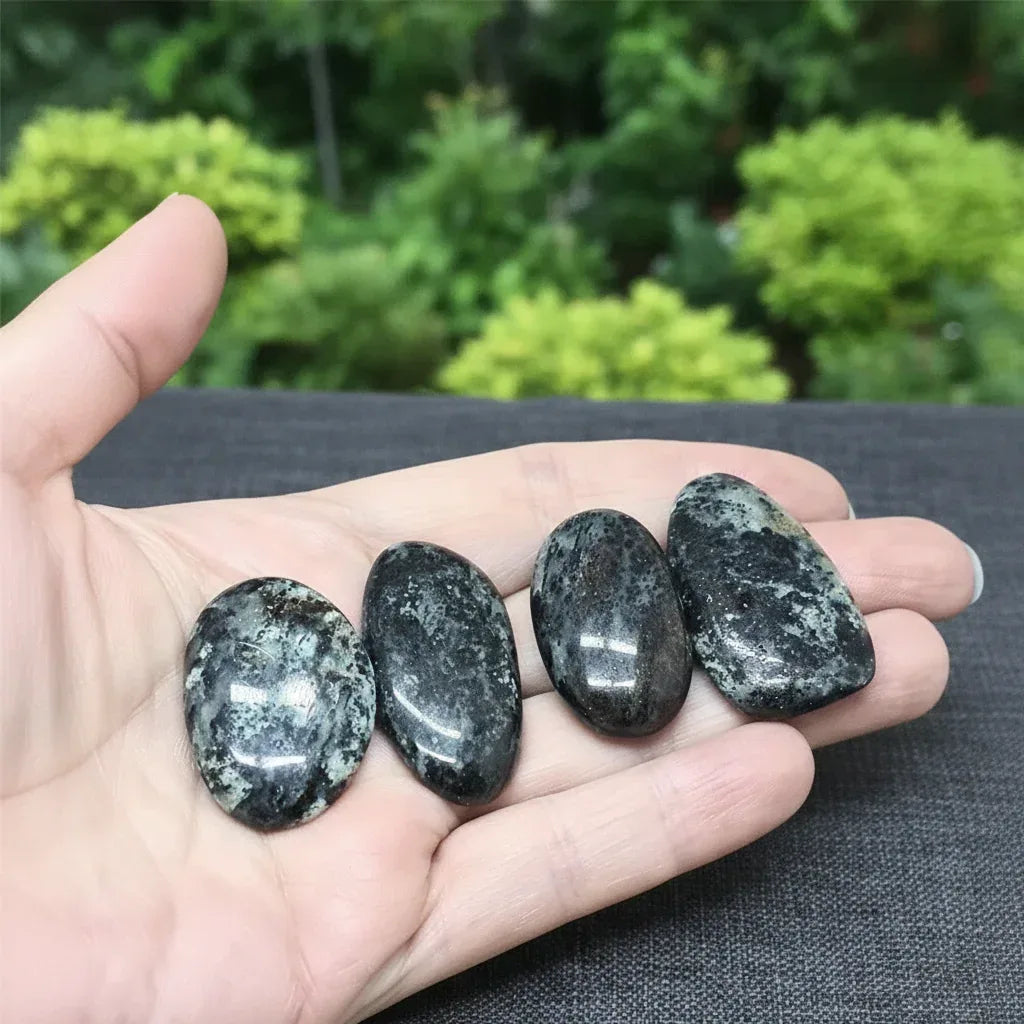 Astrophyllite - Pierre roulée (PRGFL740)