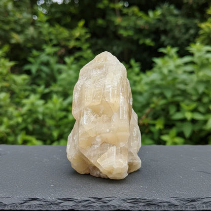 Calcite jaune brute 95g (MB580) - ENAE Minéraux