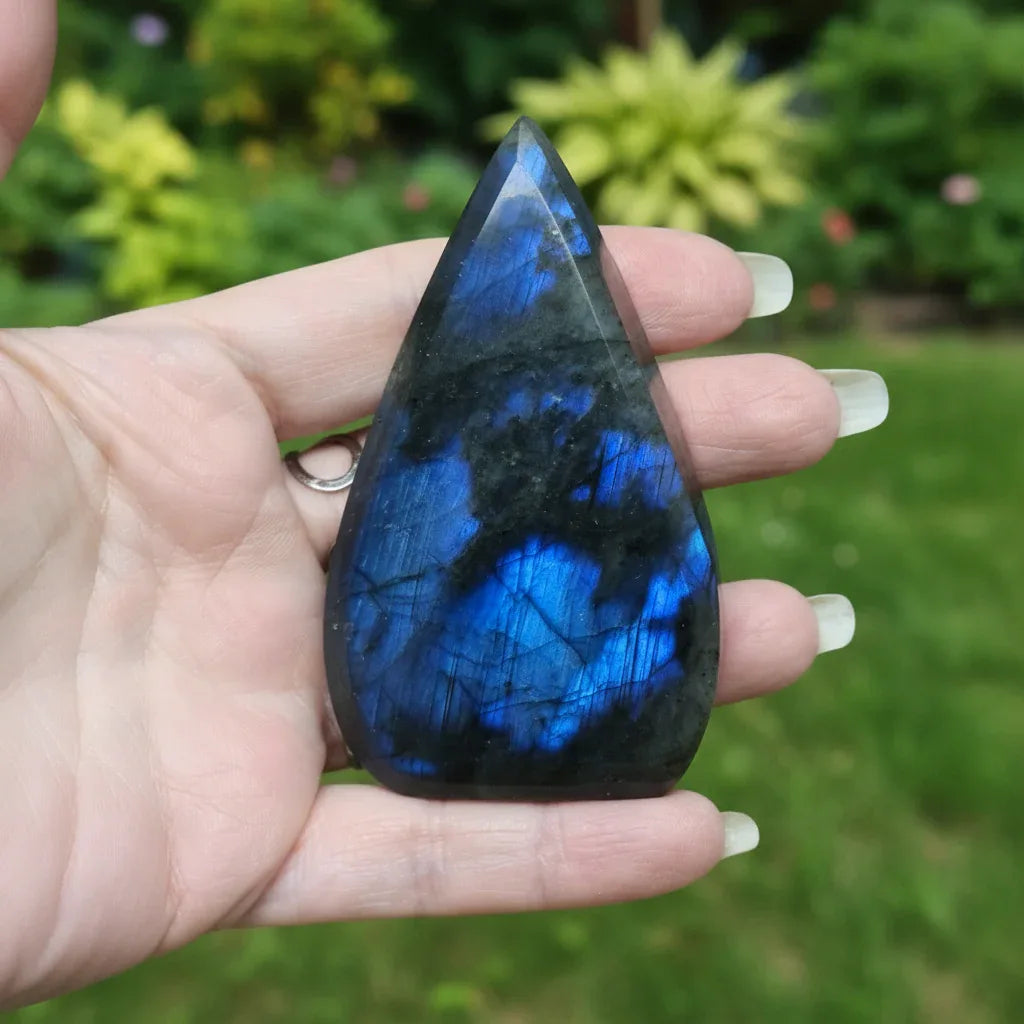 Flamme en Labradorite bleue 127g (PRGFL746) - ENAE Minéraux