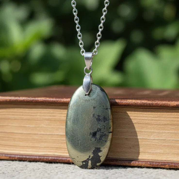 Pendentif en Schiste et Chalcopyrite (PE1729)