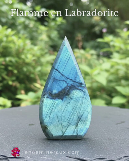 Flamme en Labradorite bleue 120g (PRGFL745)