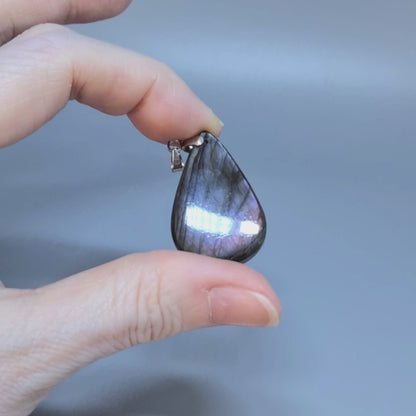Pendentif en Labradorite violette (PE2149)