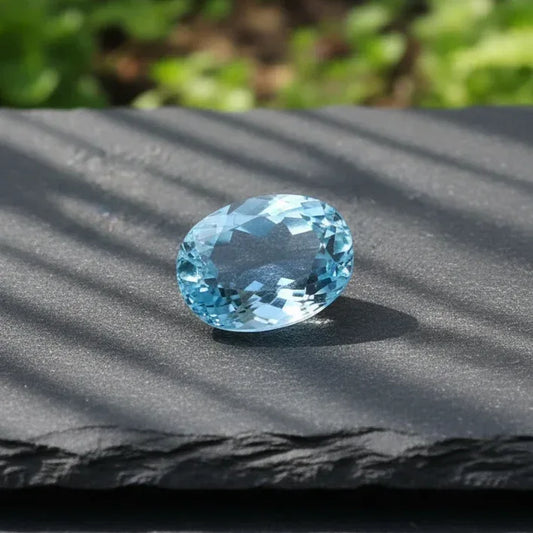 Topaze bleue gemme facettée (PGF744)